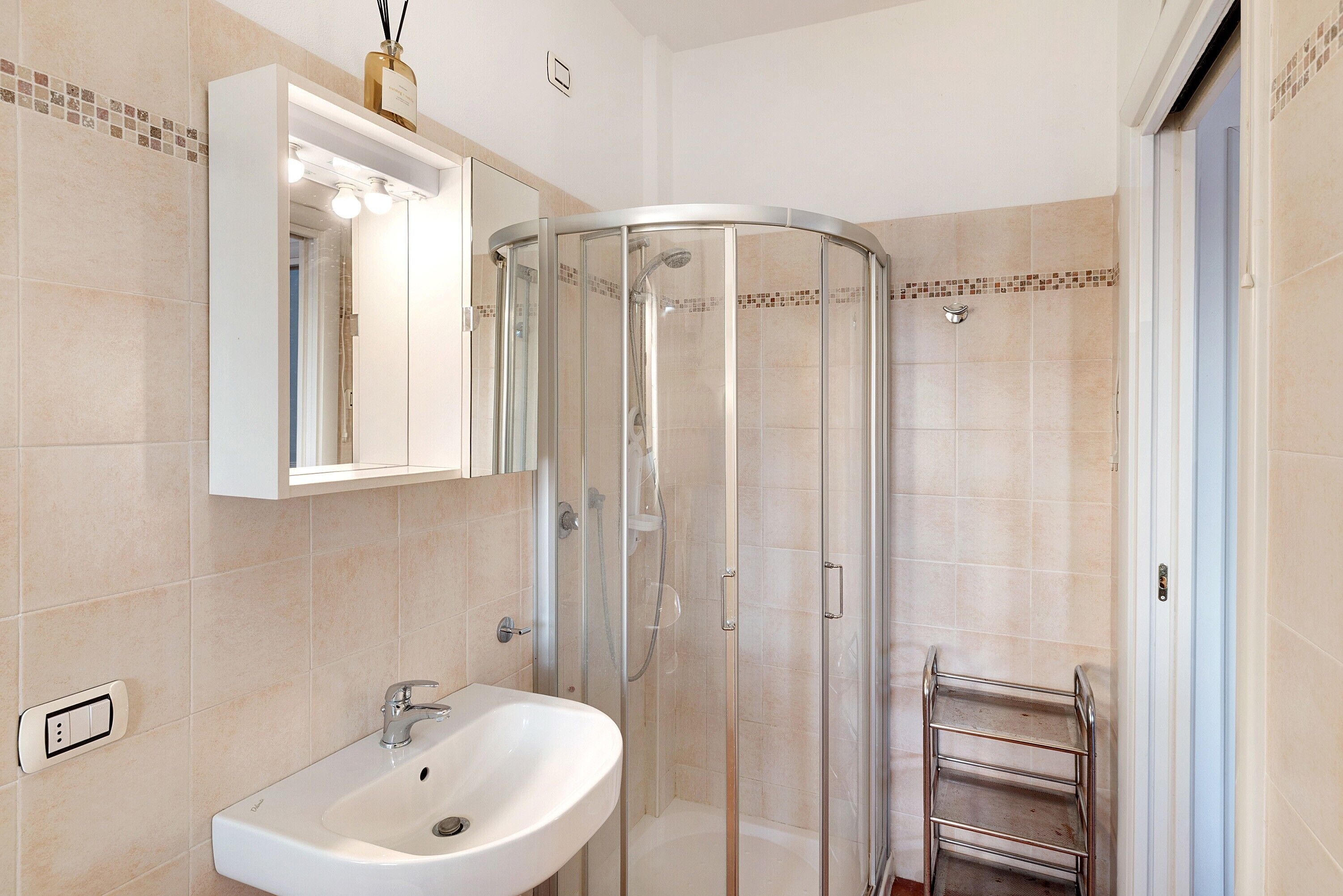 Douche, serviettes fournies