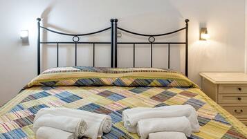 Fer et planche Ă repasser, Wi-Fi, draps fournis