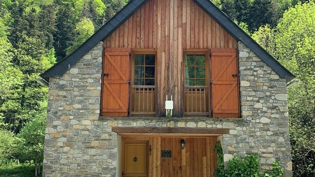 Exterior - Mountain chalet with central fireplace 10 min from Saint-Lary and 30 from Piau (Aragnouet)