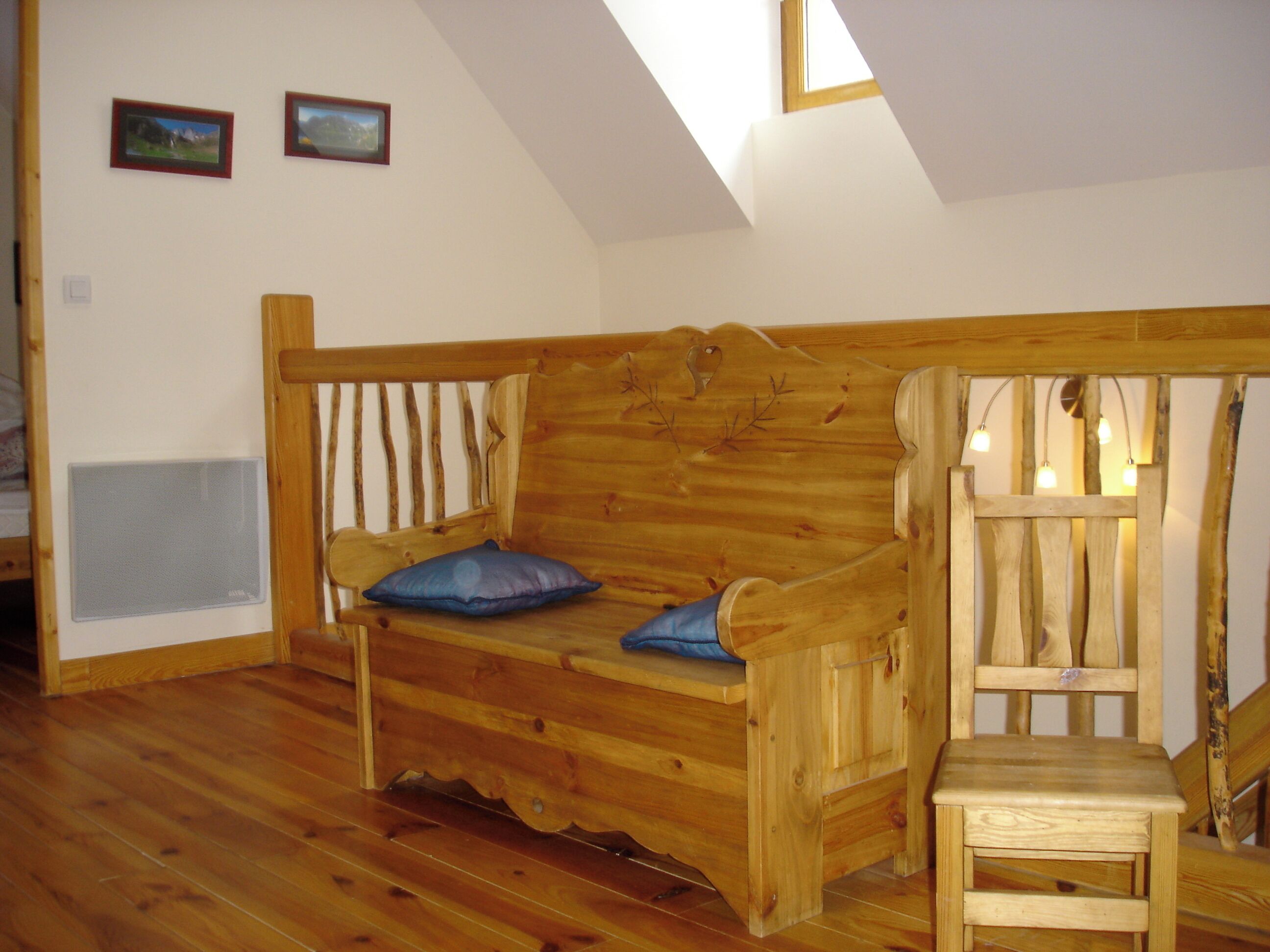 4 bedrooms, iron/ironing board, WiFi