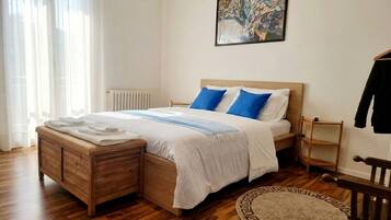 2 chambres, bureau, accès au Wi-Fi (inclus), literie fournie