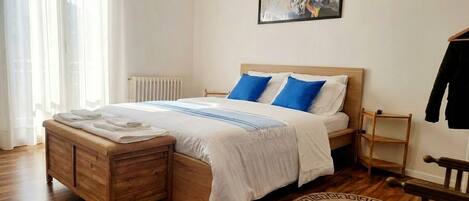 2 chambres, bureau, Wi-Fi gratuit, draps fournis