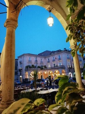 Outdoor dining - B&B Piazza Mazzini (CATANIA)