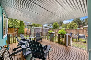 Terrace/patio - Quiet 3BR Retreat, EV Charger, Fenced Yard (Tide) (Westport)