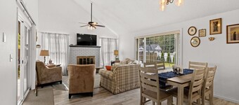 Quiet 3BR Retreat, EV Charger, Fenced Yard (Tide)