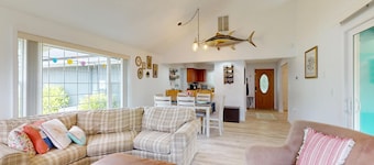 Quiet 3BR Retreat, EV Charger, Fenced Yard (Tide)