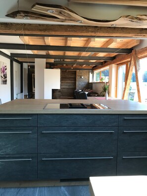 Interior - Apartment 'I'd Love To Be Home' with Shared Pool, Shared Terrace and Wi-Fi (Bidingen)