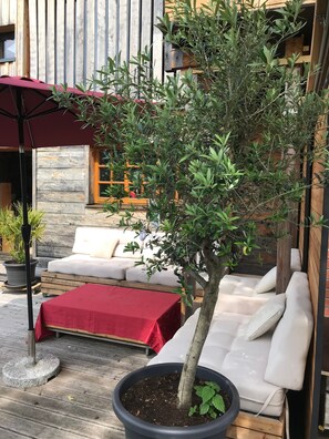 Terrace/patio - Apartment 'I'd Love To Be Home' with Shared Pool, Shared Terrace and Wi-Fi (Bidingen)