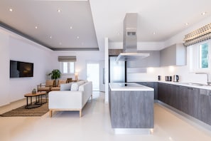 House - Villa Oliveta in Spartilas (Corfu)