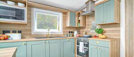 Fridge, oven, stovetop, toaster