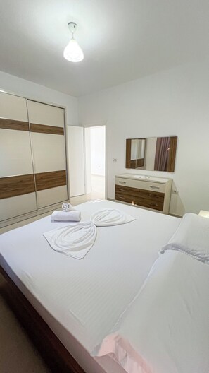 Room - C Villa in beautiful Berat with AC near Terminal (Berat)