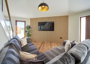 TV - Brand new for 2026. A bespoke-built luxury lodge created for family escapes. (Fitling, Nr Hornsea)
