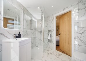 Bathroom - Brand new for 2026. A bespoke-built luxury lodge created for family escapes. (Fitling, Nr Hornsea)