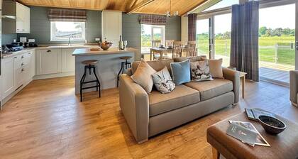 2 bedroom accommodation in Crosby-on-Eden