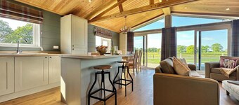 2 bedroom accommodation in Crosby-on-Eden