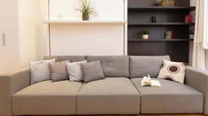 Apartment | Living area - Rental in Rome Vittoria Apartment (Rome)