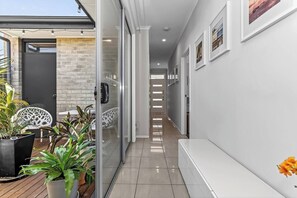 Interior - Reef Retreat Modern Beach HouseSanctuary (Port Noarlunga)