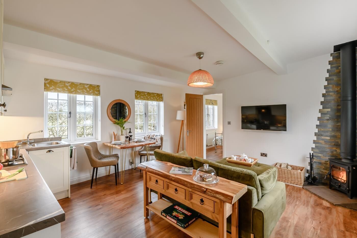 Televisie en een open haard