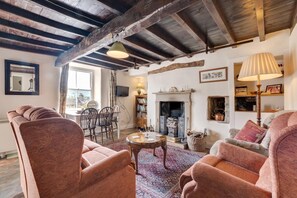 Télévision, cheminée