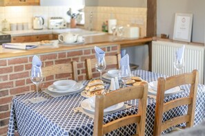 Dining - 2 Bed in Swanton Abbott (oc-1173) (Swanton Abbott)