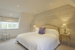 Iron/ironing board, free WiFi, bed sheets - 2 Bed in Thorpeness (oc-vels) (Thorpeness)
