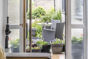Interior - 3 Bed in Cardiff (oc-bow65) (Cardiff)