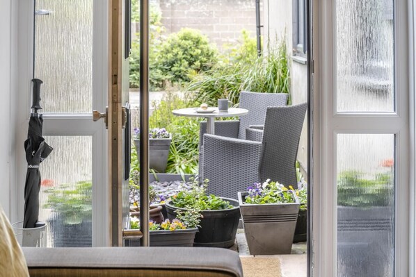 Interior - 3 Bed in Cardiff (oc-bow65) (Cardiff)