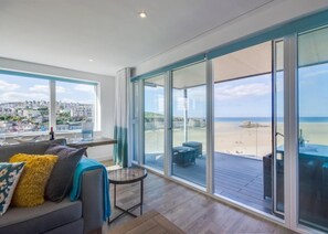 TV - 3 Bed in Perranporth (oc-p00695) (Perranporth)