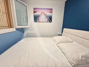 1 bedroom - T2 MODERNE AVEC PARKING, VUE PISCINE ET ASCENSERU (Sète)