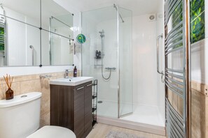 Hair dryer, towels - 1 Bed in Snape (oc-9tts) (Snape)
