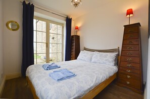 Bügeleisen/Bügelbrett, kostenloses WLAN, Bettwäsche