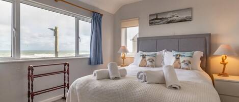 Een strijkplank/strijkijzer, gratis wifi, beddengoed