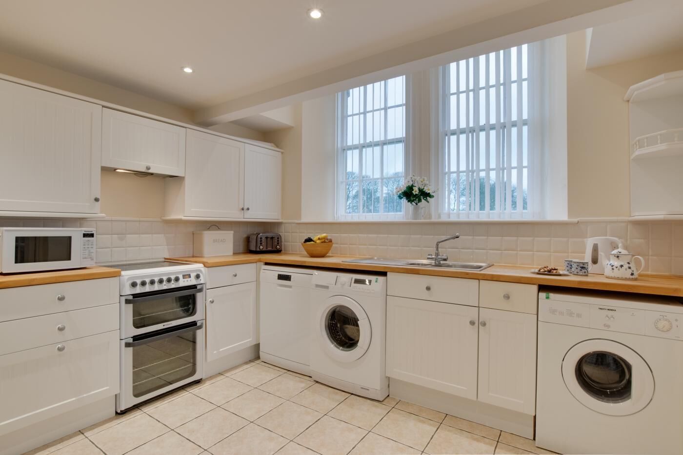 Micro-ondes, four, lave-vaisselle