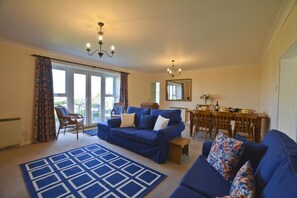 TV - 2 Bed in Morpeth (oc-nb596) (Low Hauxley)