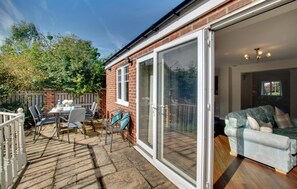 Outdoor dining - 6 Bed in Seahouses (oc-nb545) (Seahouses)