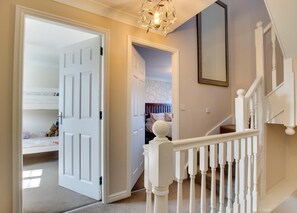 Interior - 6 Bed in Seahouses (oc-nb545) (Seahouses)