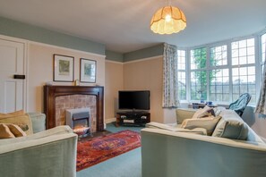 TV - 2 Bed in Warkworth (oc-nb319) (Warkworth)