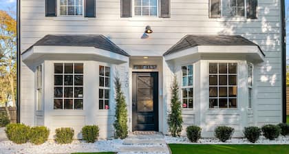 Spacious Raleigh Retreat | 5BR, Near Village District, NCSU & Downtown