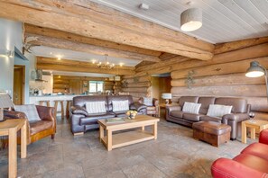 Fernseher, Kamin