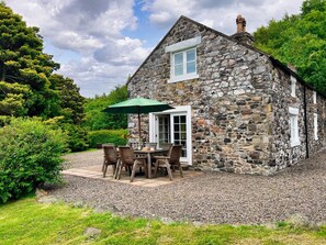 Outdoor dining - 2 Bed in Wooler (oc-nb396) (Kirknewton)