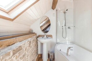 Hair dryer, towels - 2 Bed in Crugybar (oc-waw324) (Crugybar)