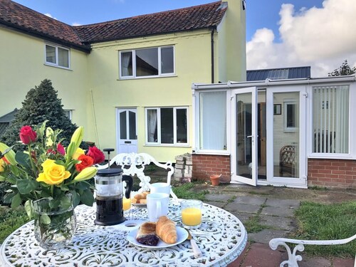 2 Bed in Aldeburgh (oc-marsh)