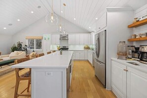 Fridge, microwave, stovetop, dishwasher - Loma House - Pool, Hot Tub & Sauna walk to Lake MI (Sawyer)