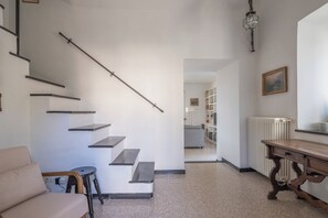 Interior detail - Torre dell Amore genova seaview (Genoa)