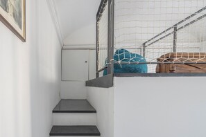 Interior detail - Torre dell Amore genova seaview  (Genoa)