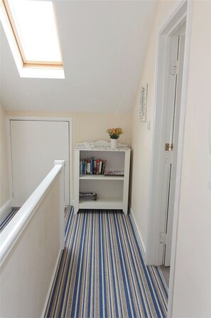 Interior - 1 Bed in St Ives (oc-belm10) (Saint Ives)