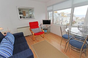 TV - 1 Bed in St Ives (oc-belm10) (Saint Ives)