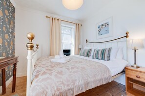 Bügeleisen/Bügelbrett, kostenloses WLAN, Bettwäsche