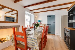 Dining - 2 Bed in St Ives (oc-pmho10) (St Ives)