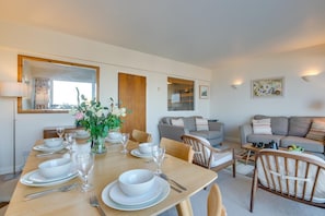 Dining - 2 Bed in St Ives (oc-fern42) (St Ives)